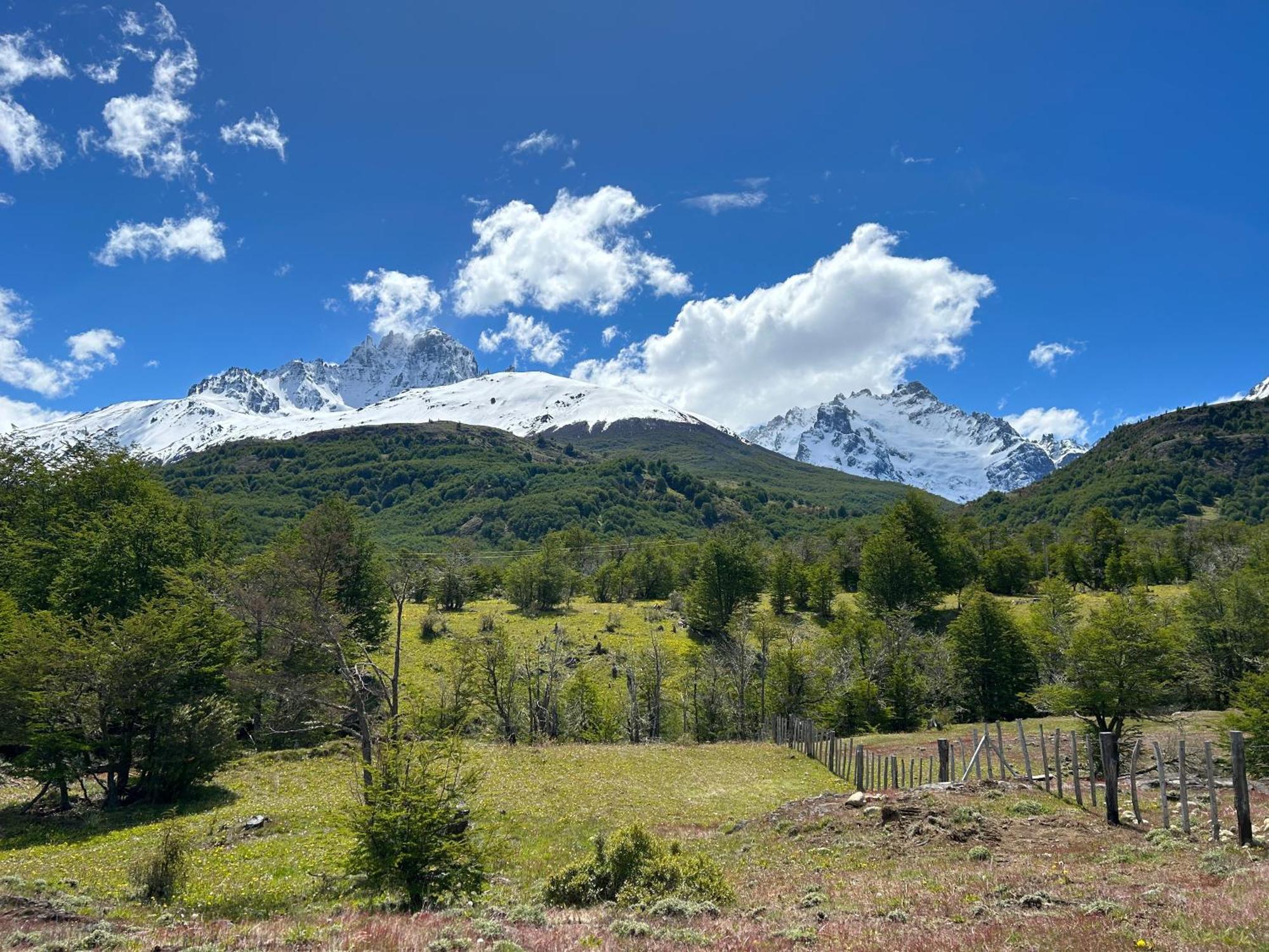 Quelen Patagonia Hostel Villa Cerro Castillo Luaran gambar